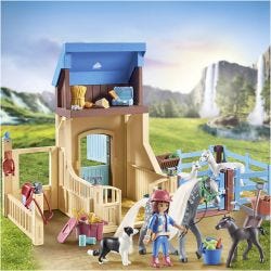 Playmobil häststall med Amelia & Whisper