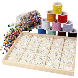 Grupp DIY Kit Bokstavspärlor på armband