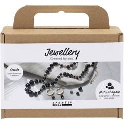 Halsband och örhängen
