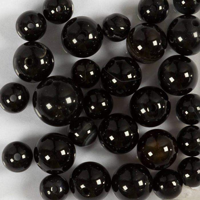 Pärlor av agatsten, Dia. 6+8+10 mm, Hålstl. 0,9-1 mm, svart, 28 st./ 1 förp.