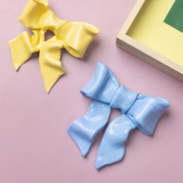 Dekorativ rosett i självhärdande lera