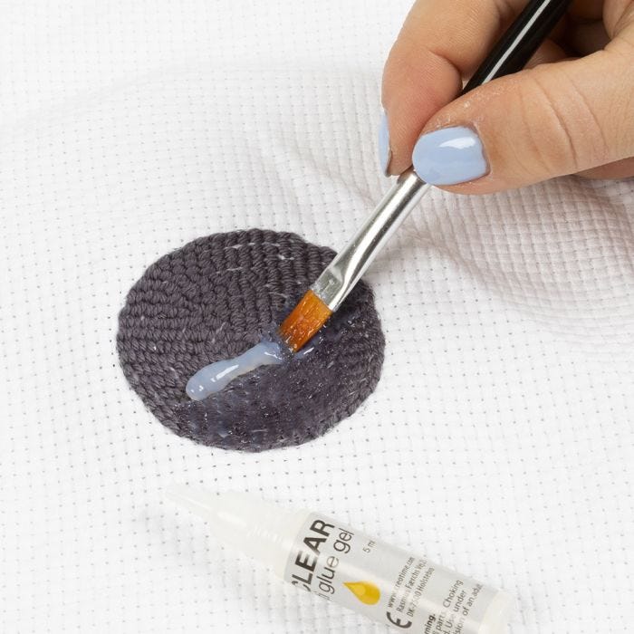 Så knyter du ihop ditt punch needle-broderi
