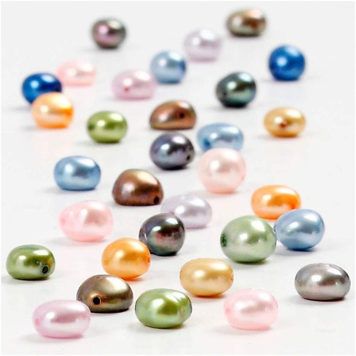 Sötvattenspärlor, stl. 5-6 mm, Hålstl. 0,5 mm, 40 cm/ 1 förp.