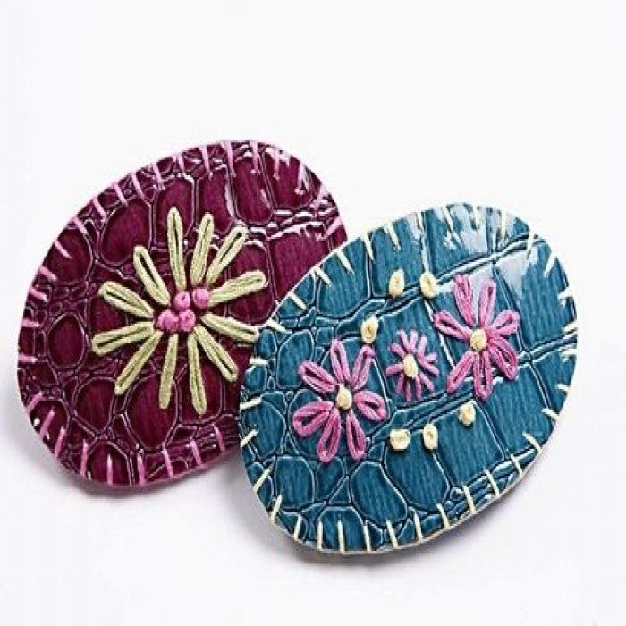 Hårspännen i ormskinn