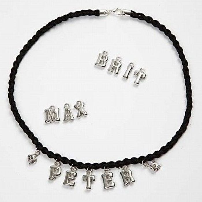 Flätat namnhalsband