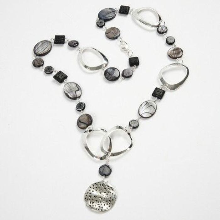 Halsband med Oyster Beads