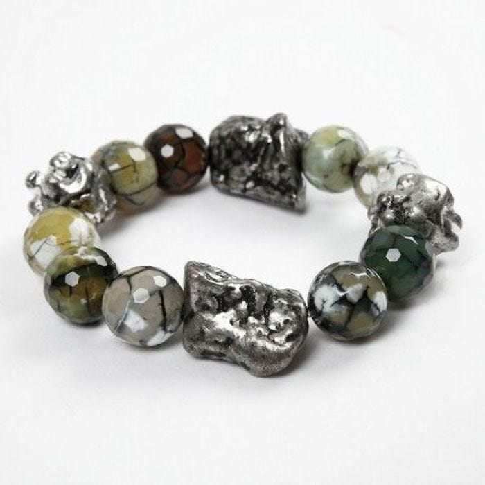 Armband med vulkansten