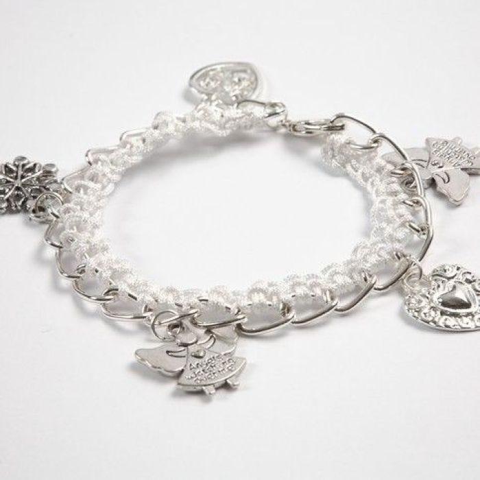Armband med virkad kant