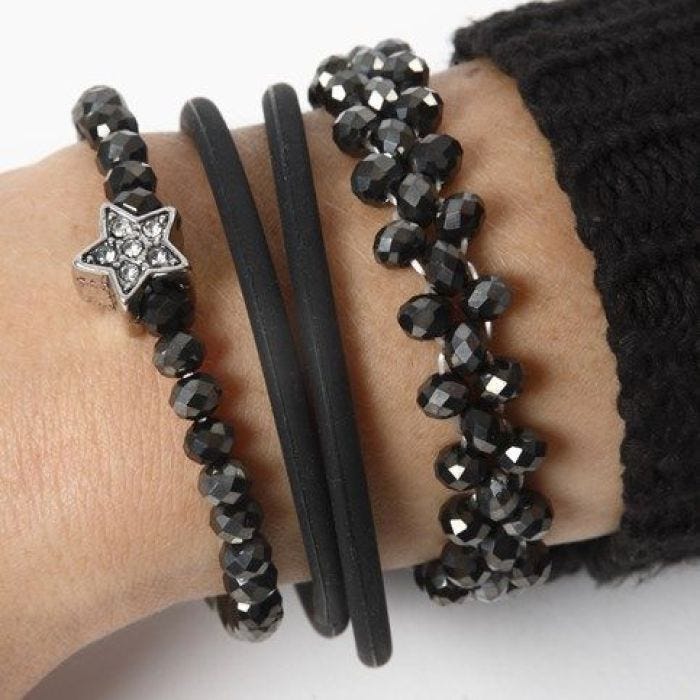 Armband av facettpärlor - dekorerade med Fashion Link