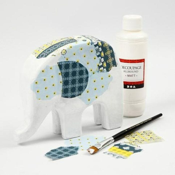 Elefant av papier-maché med decoupagepapper