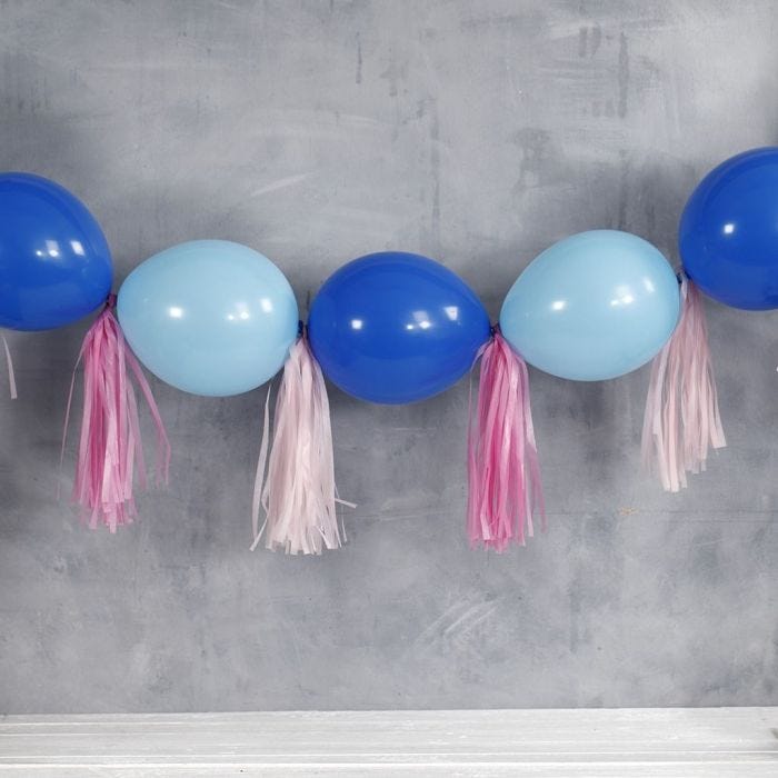 Ballonggirlang av kedjeballonger och tofsar