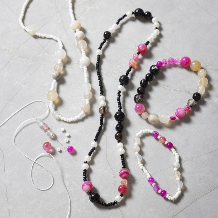 Armband och halsband med agater pärlor