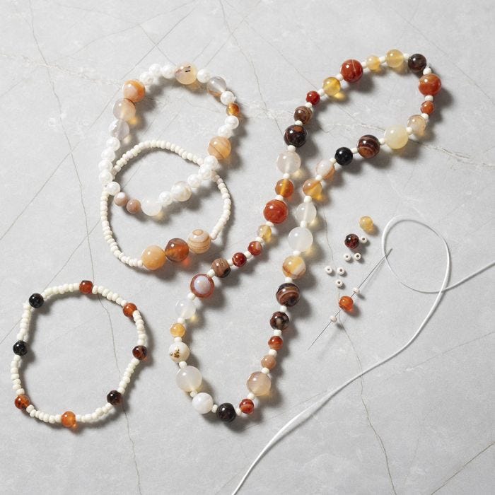 Halsband och armband med naturlig agat
