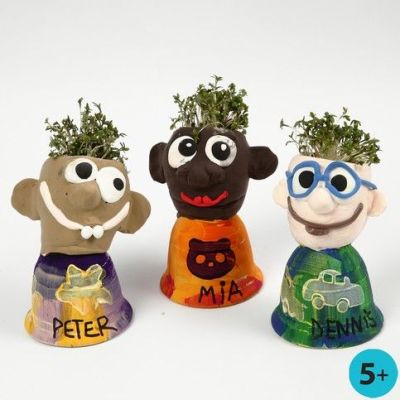 Figurer av Silk Clay p&aring; klockor