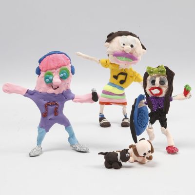 Fantasifulla figurer av bonzaitr&aring;d, aluminiumfolie och Silk Clay