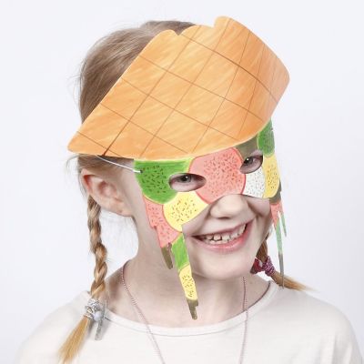 Mask av kartong