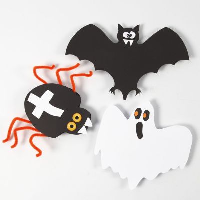 Dekorationer av kartong till Halloween
