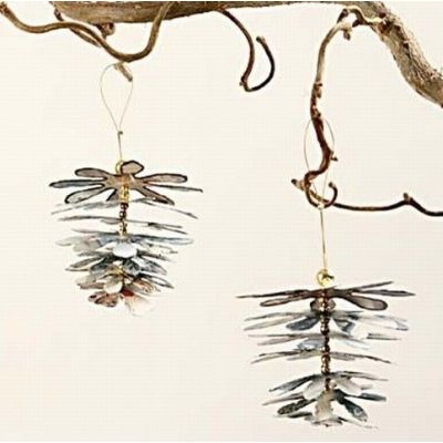 Blommor dekorerade med silkespapper