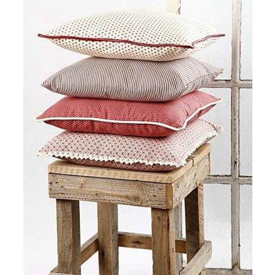 Kuddar i Vivi Gadetyg