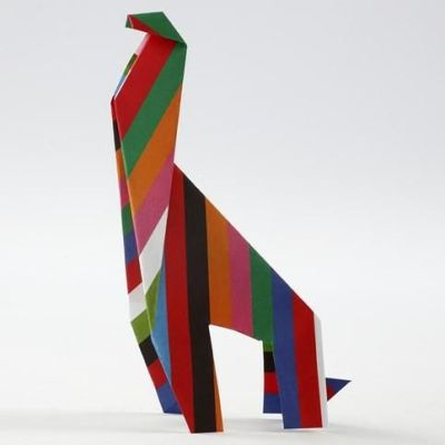 Pappersvikt giraff av origamipapper