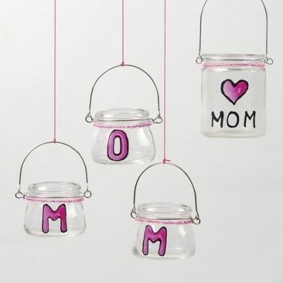 Malet lanterne med rocaiperler på metaltråd