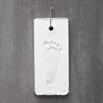 Avtryck i vitt gips 