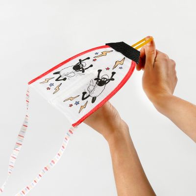 Fåret Shaun drakflygare dekorerad med textiltusch