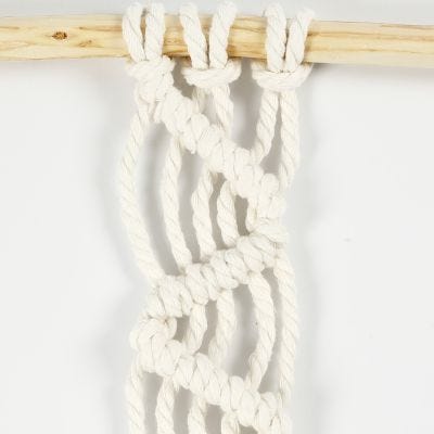 Så här knyter du en ribbknut (Double Half Hitch Horizontal)