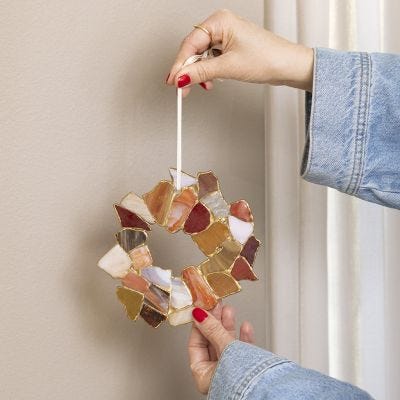 Glaskrans skapad med kintsugi-teknik